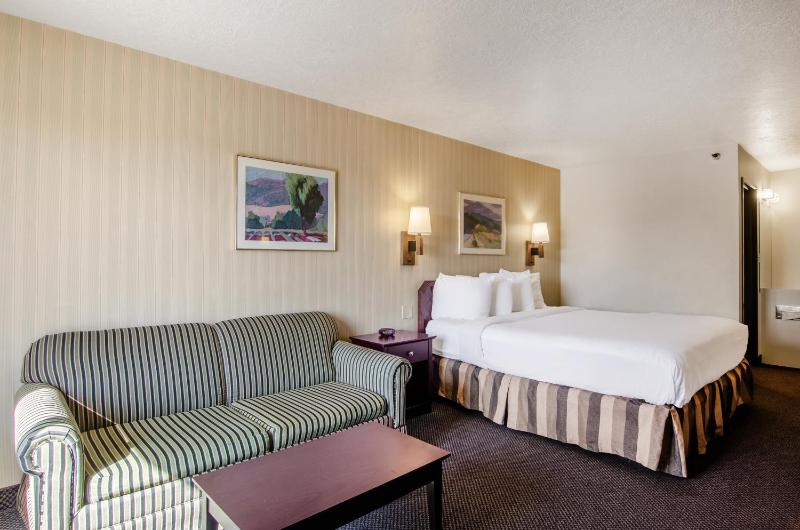 King Room - Non-Smoking image 2