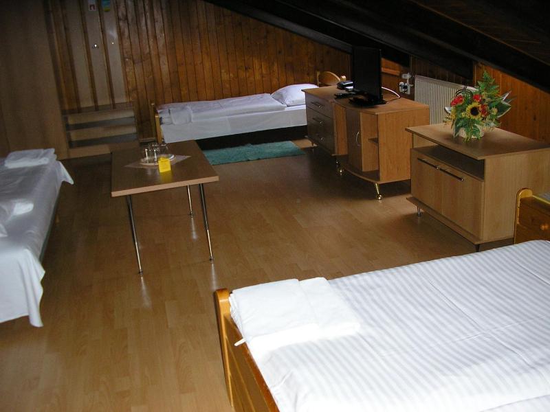 Triple Room image 3