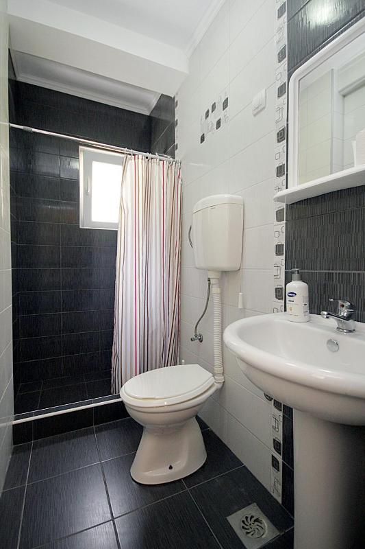 Studio with Balcony and Sea View (4 Adults) image 2