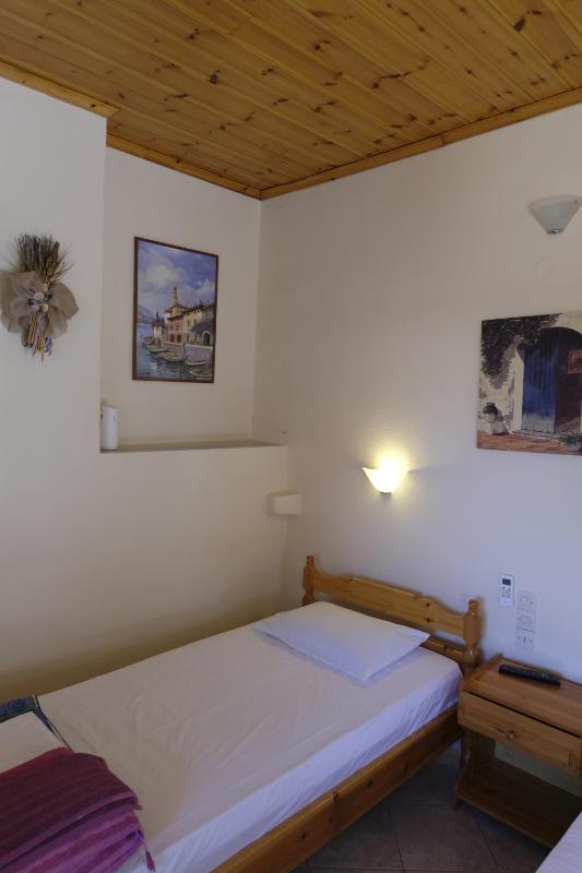 Taxiarchis Apartments - image 8