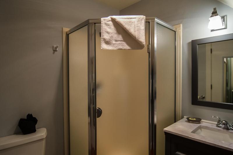 Economy Double Room image 2