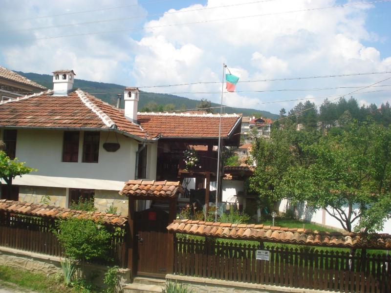 Three-Bedroom House image 4