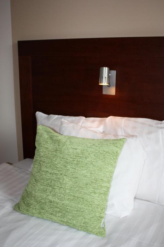 Superior Twin Room image 4