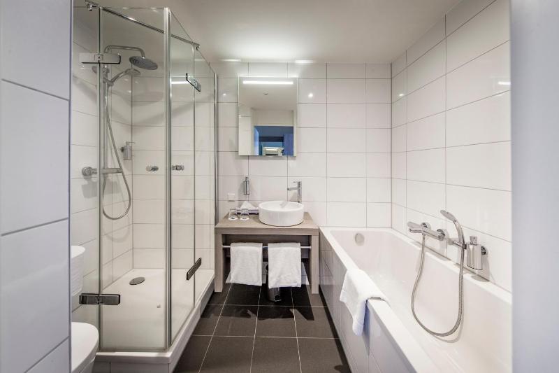 Comfort Double Room with Balcony image 2