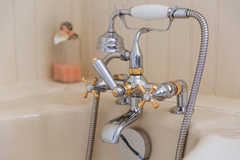 Two Connecting Double Rooms image 3