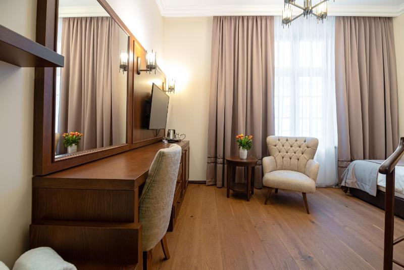Single Room - Disability Access image 3