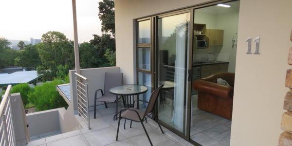 Sunbird Garden Cottage - image 14