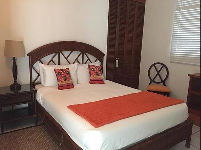 Standard Double Room image 3