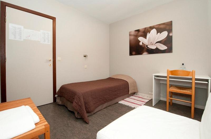 Single Room image 3