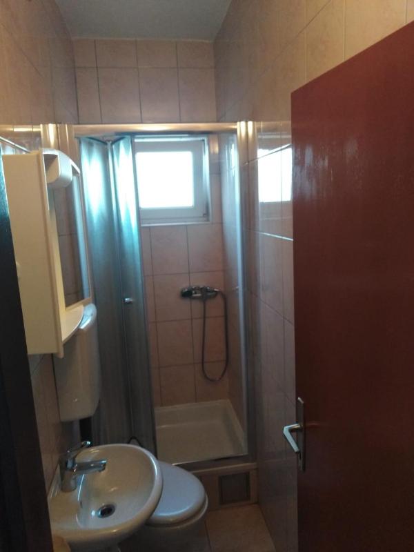 Standard Double Room image 4