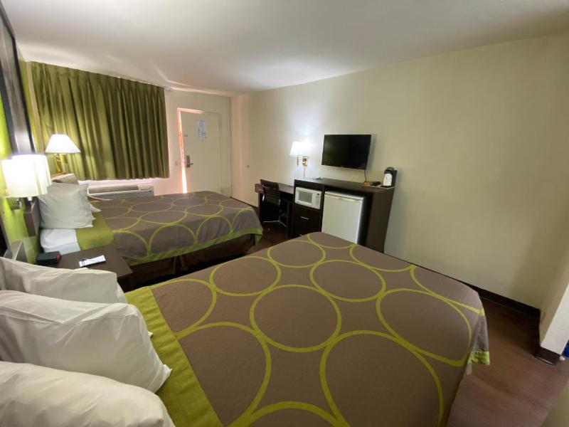 Double Room with Two Double Beds - Non-Smoking image 3