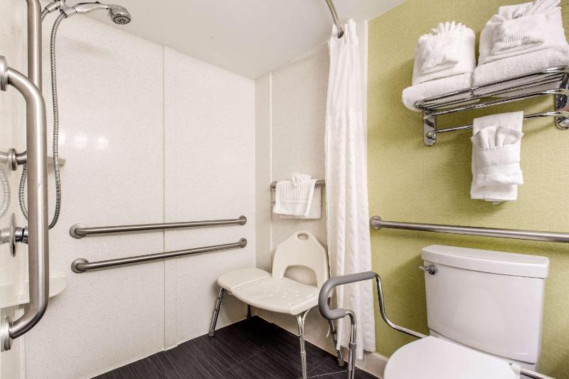 Coastal Hotel & Suites Virginia Beach - Oceanfront - image 20