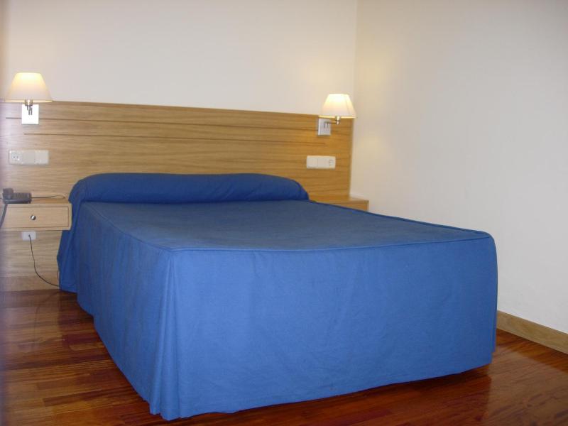 Standard Double Room image 2