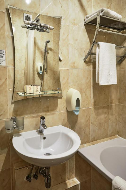 Standard Double Room image 1