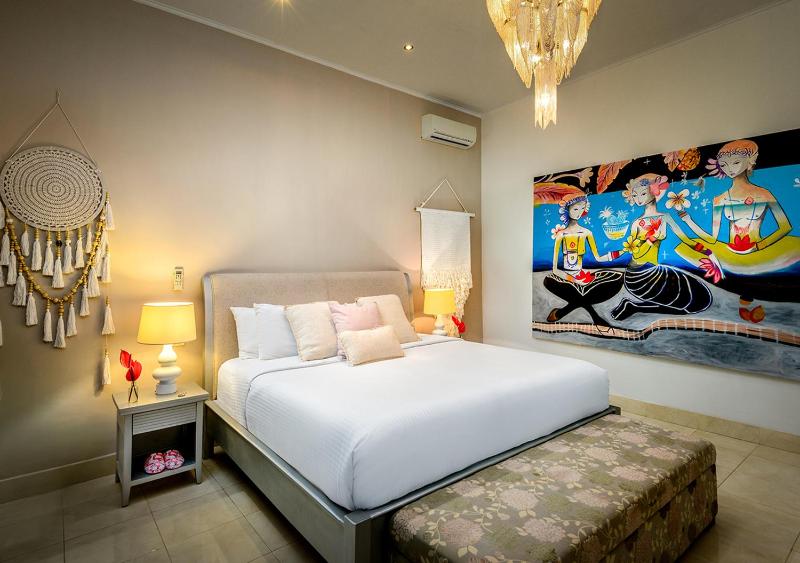 Villa Bloom 4 - 2 King bedrooms  Sleep 4 Pax private pool Seminyak - image 15