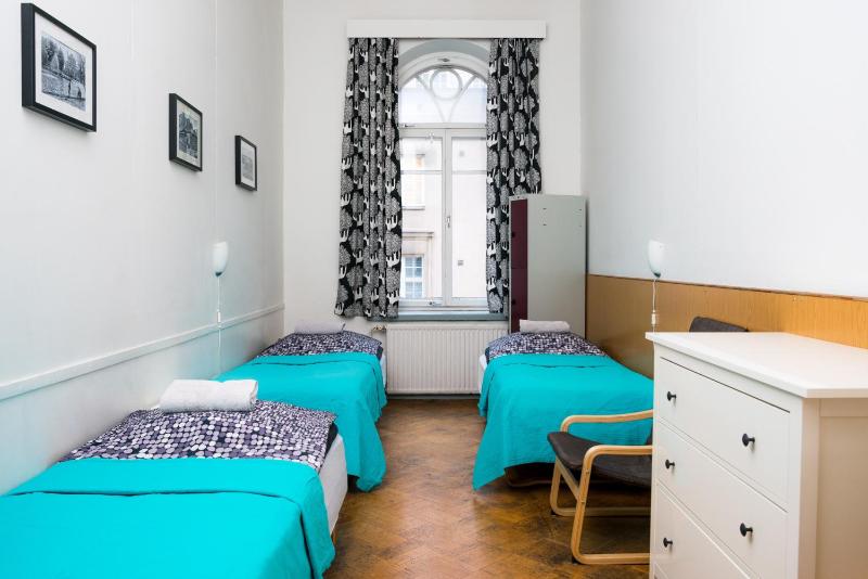 Triple Room with Shared Bathroom image 1