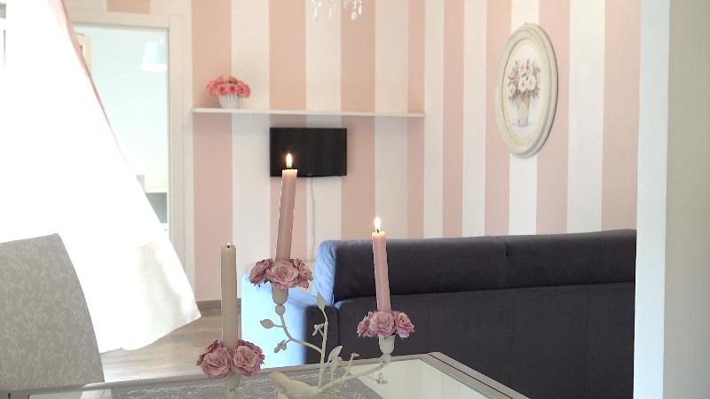One-Bedroom Apartment - Annex image 1