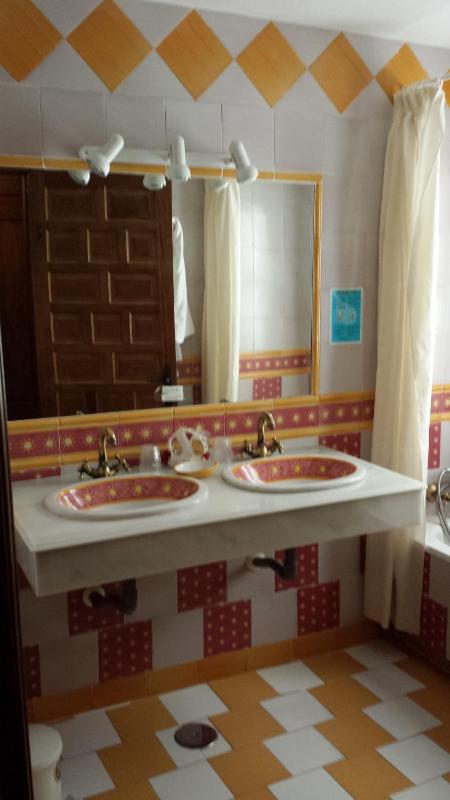 Double or Twin Room image 2