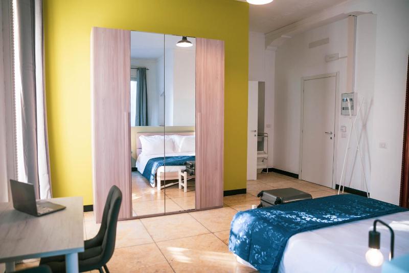 Standard Quadruple Room image 1
