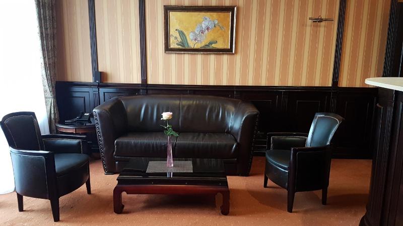 Suite image 3