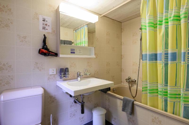 Triple Room with Private Bathroom (no view) image 2