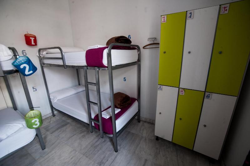 La Flamenka Hostel - image 6