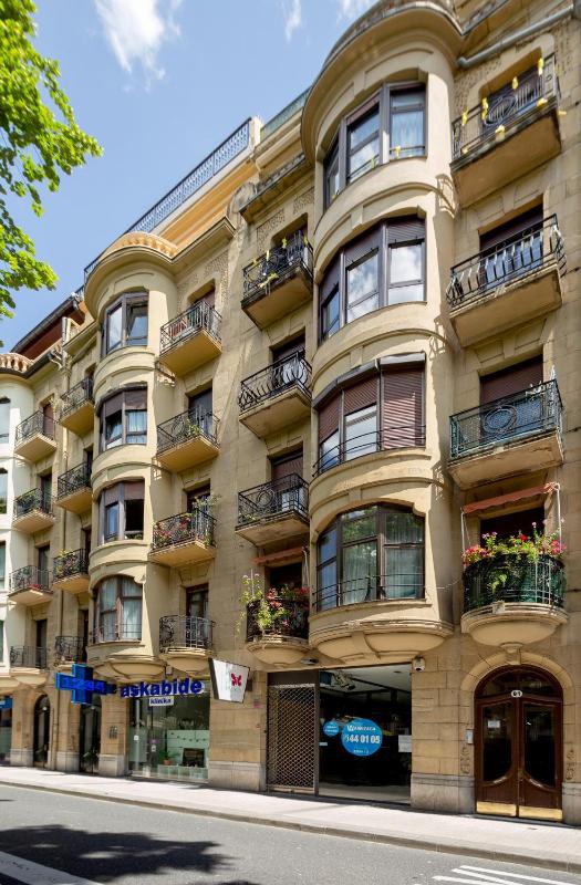 Kresala - Basque Stay - image 8