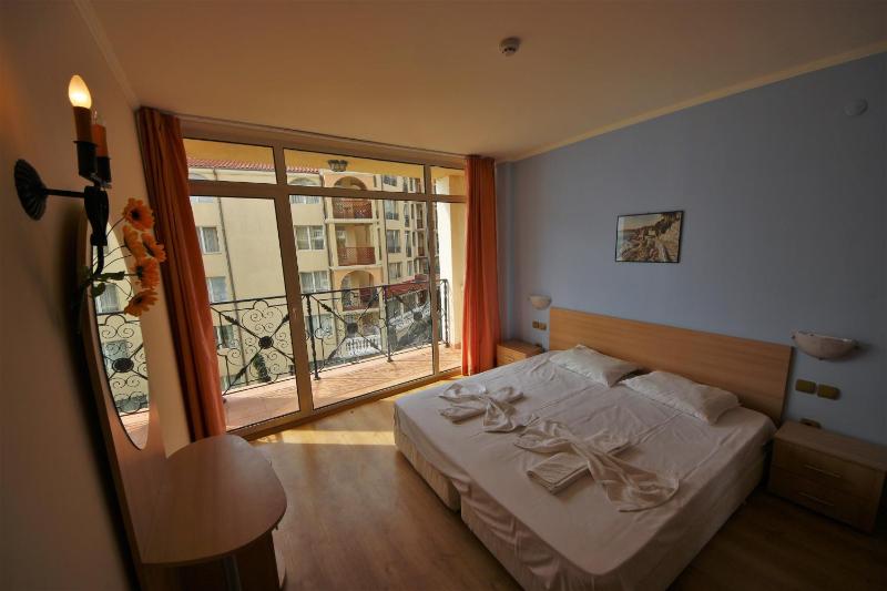 Apartment with Sea View image 2