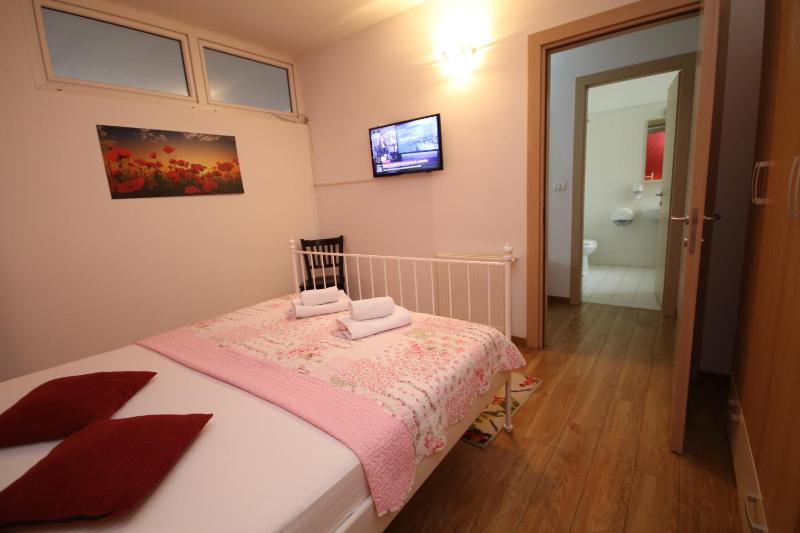 Flowers Apartments Timisoara - image 7