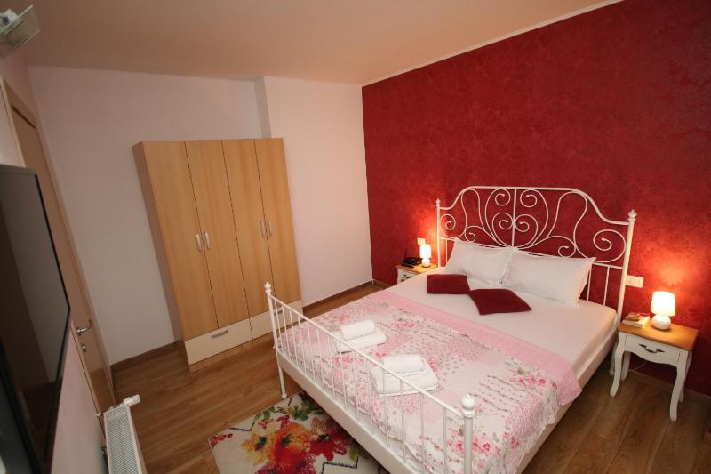 Flowers Apartments Timisoara - image 9