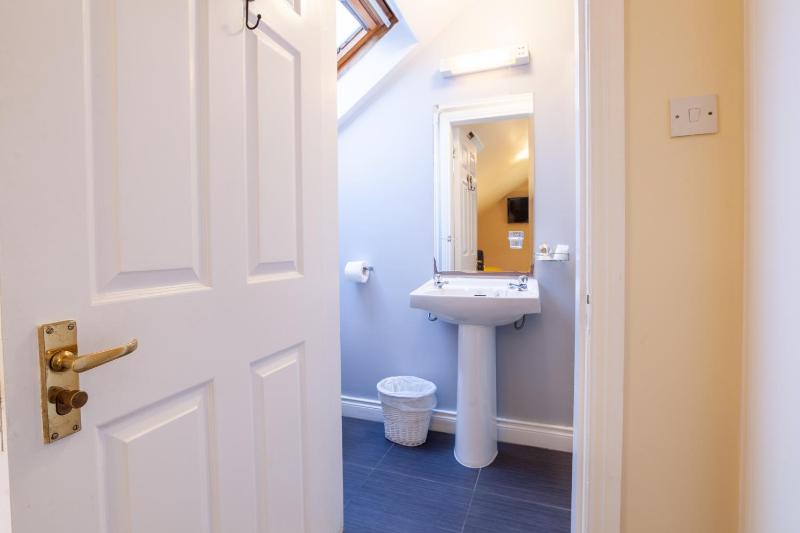 Deluxe Double Room with Sea View image 2