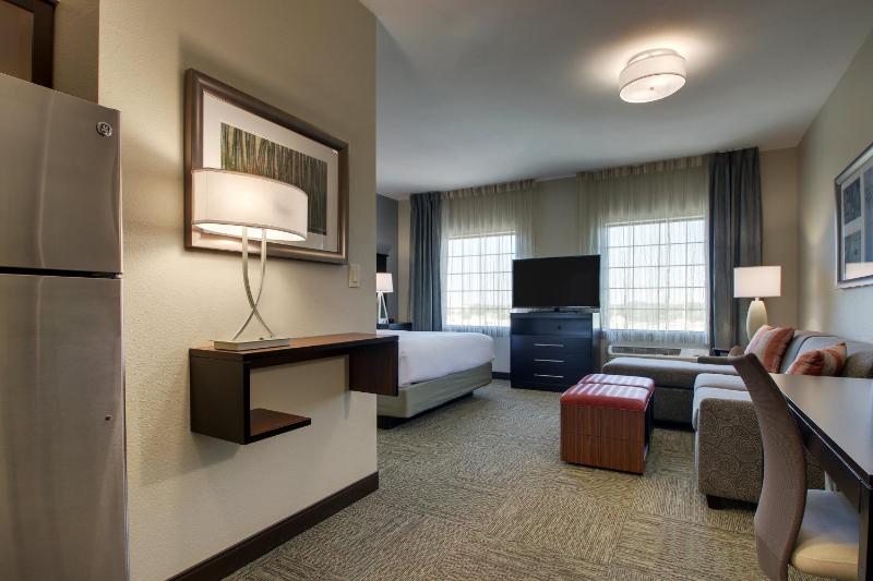 King Studio Suite image 4