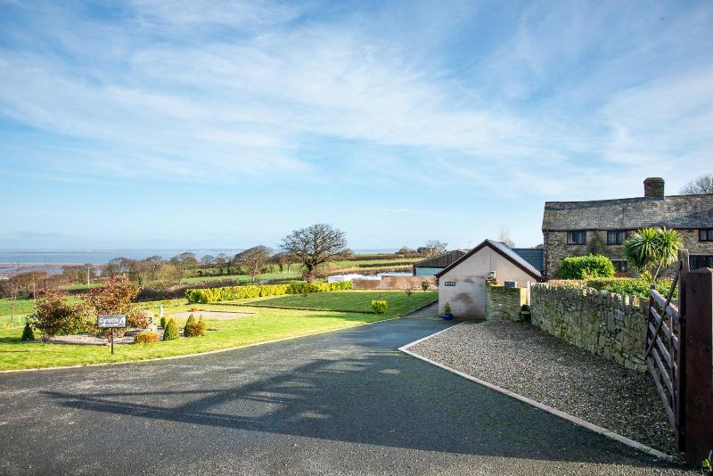 Finest Retreats - Sea Views Cottage - image 18