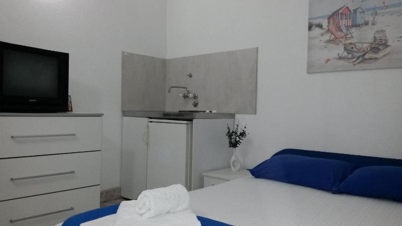 Apartment with Mountain View image 3