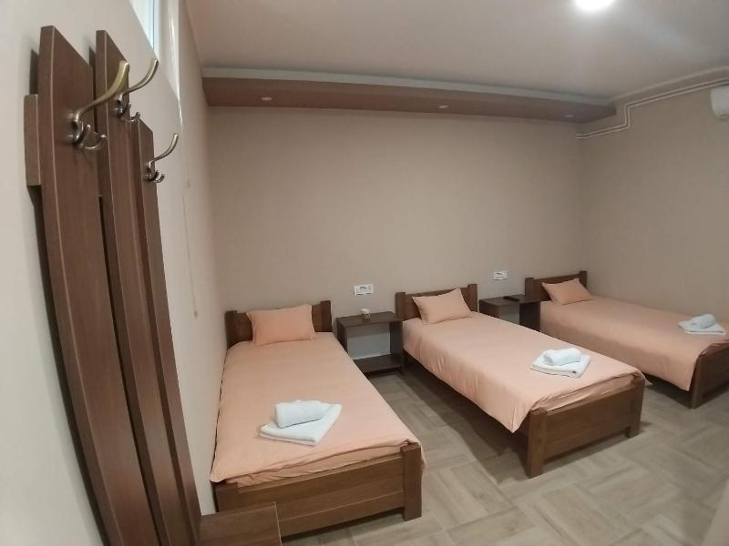 Triple Room image 2