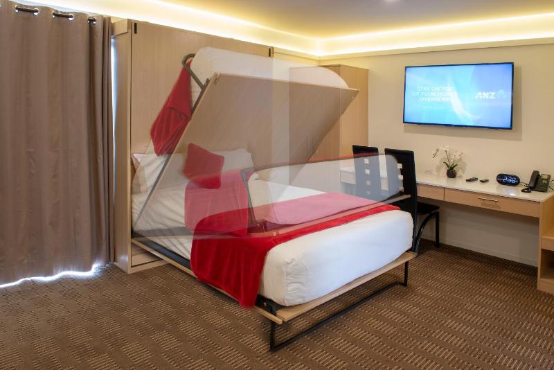 V Motel - image 2