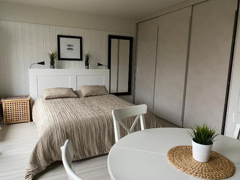 Apartment with Garden View image 2