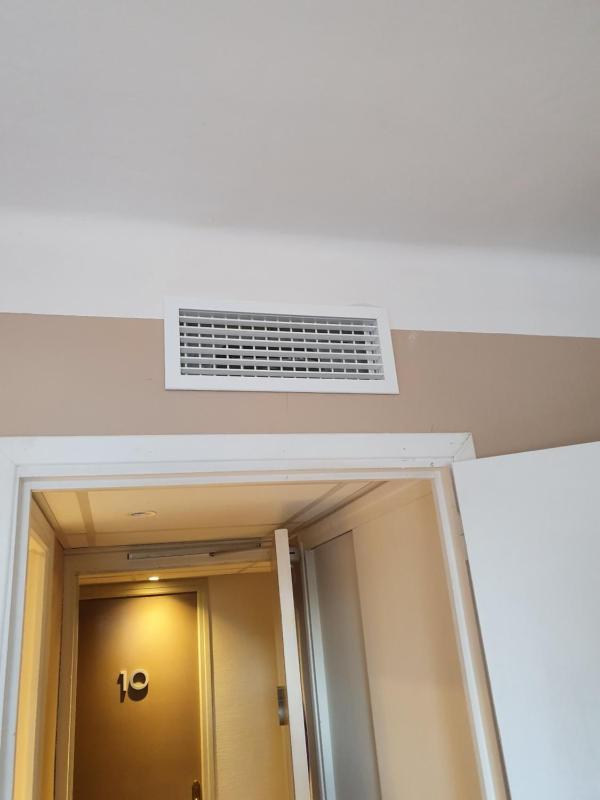 Economy Twin Room image 2