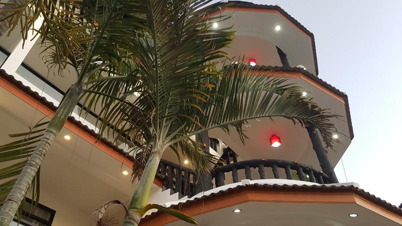 La Capannina Hotel Patong - image 2