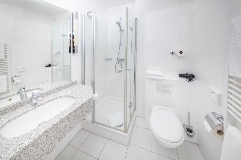 Standard Double Room image 4