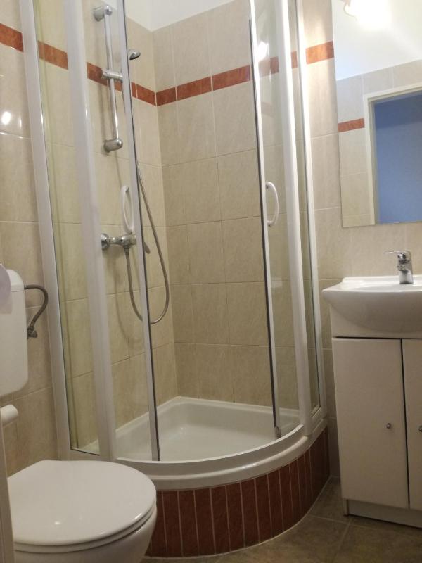 Standard Twin Room image 2