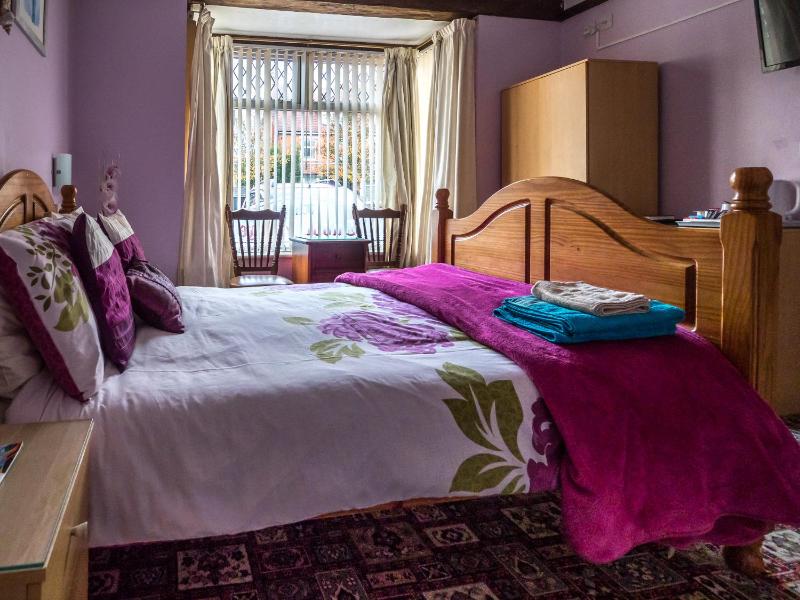The Tudor Lodge - image 7