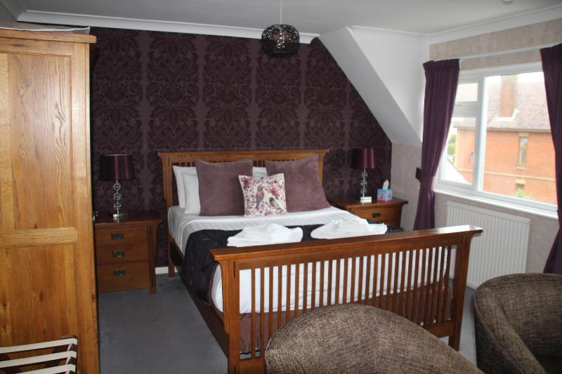 Premier Double Room image 3