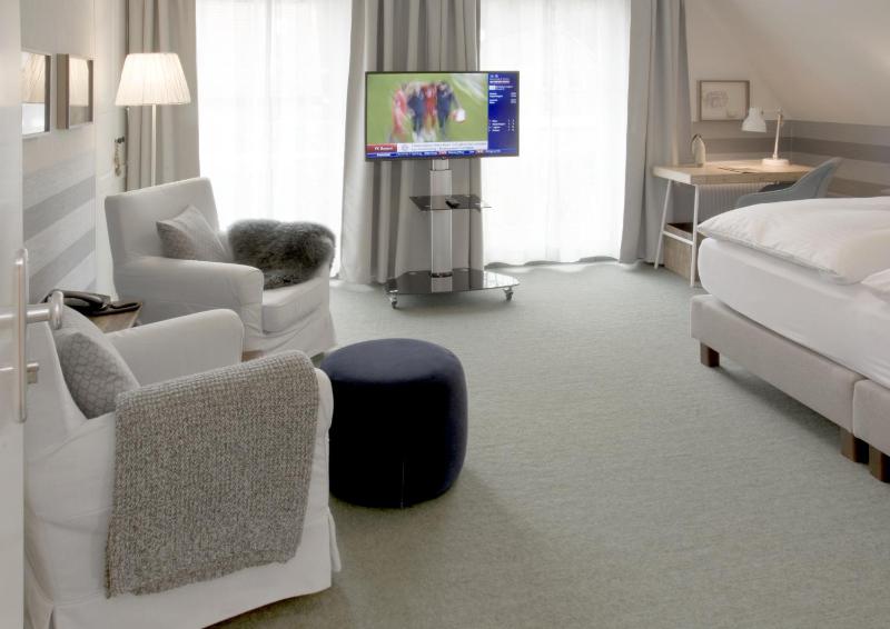 Deluxe Double Room image 4