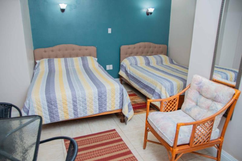 Windjammer International Cuisine & Comfort Inn - image 11