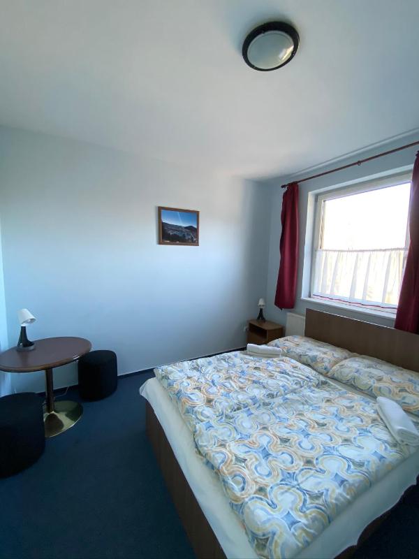 Double Room image 1