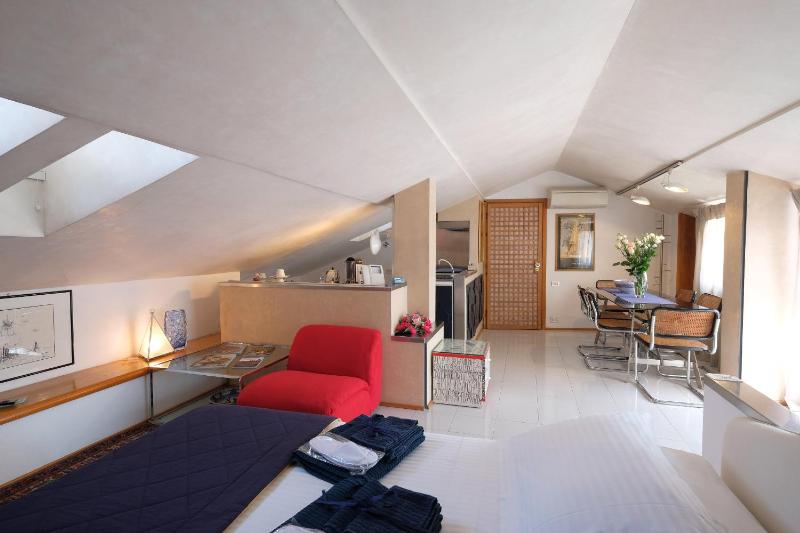 Studio with Terrace image 4