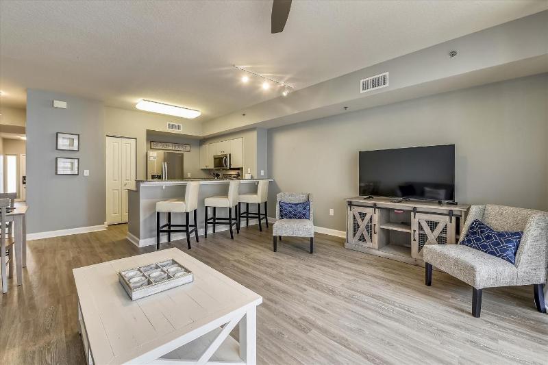 One-Bedroom Apartment image 3