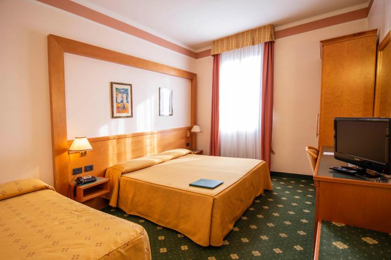 Hotel Estense - image 11