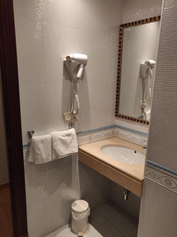 Classic Double Room (1 Adult) image 2